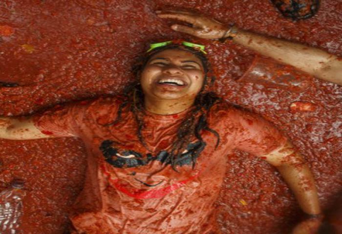 Ada Perang Tomat La Tomatina!